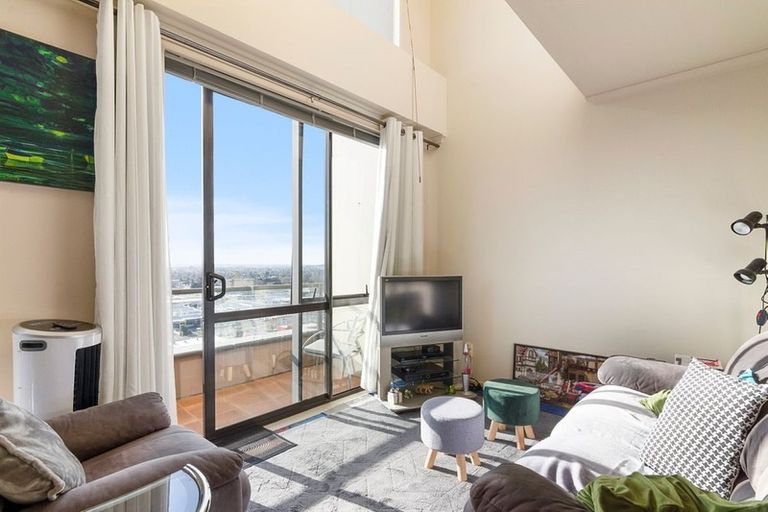 Photo of property in The Rennaissance, 16e/18 Ronwood Avenue, Manukau, Auckland, 2104