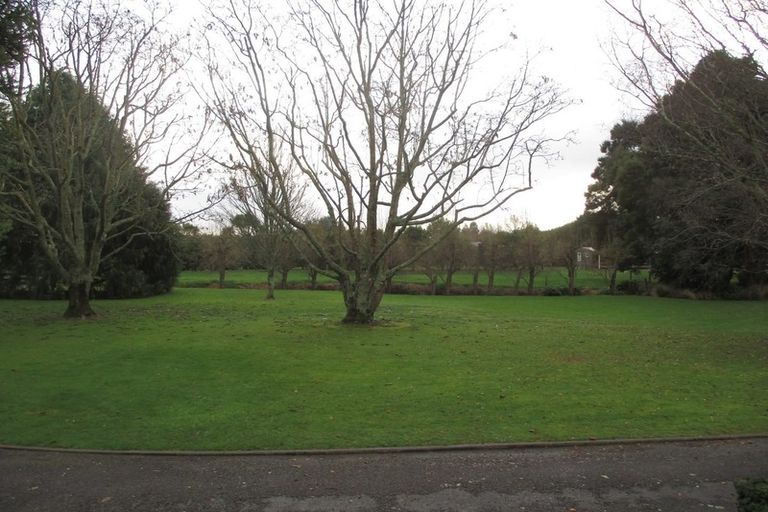 Photo of property in 32 Mcdonald Road, Levin, 5571