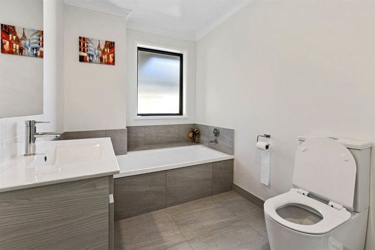 Photo of property in 79 Kennedy Road, Pyes Pa, Tauranga, 3112