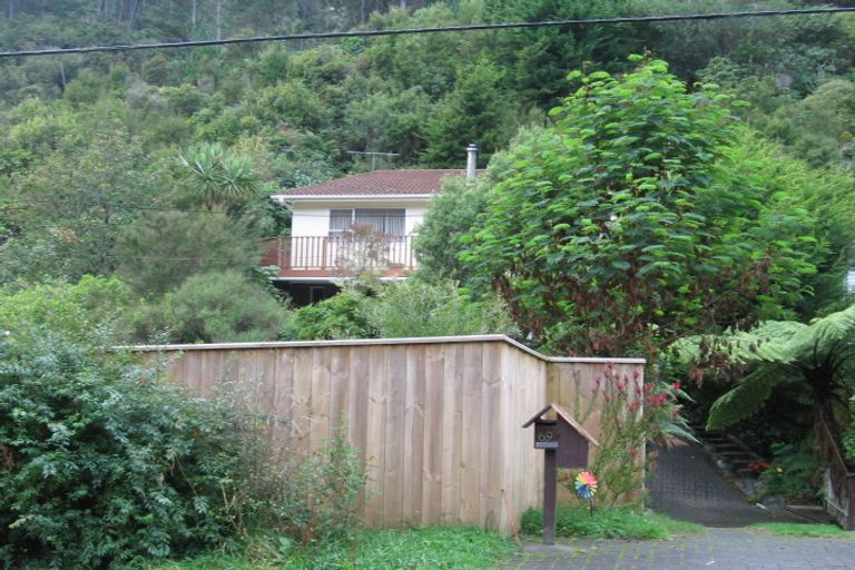Photo of property in 69 Elmslie Road, Pinehaven, Upper Hutt, 5019