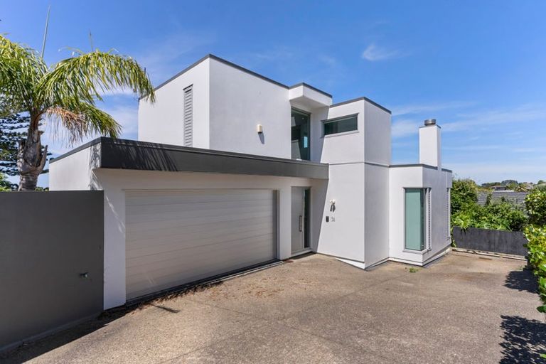 Photo of property in 5a Aberdeen Road, Castor Bay, Auckland, 0620