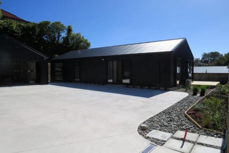 Photo of property in 150a Brooklands Road, Vogeltown, New Plymouth, 4310