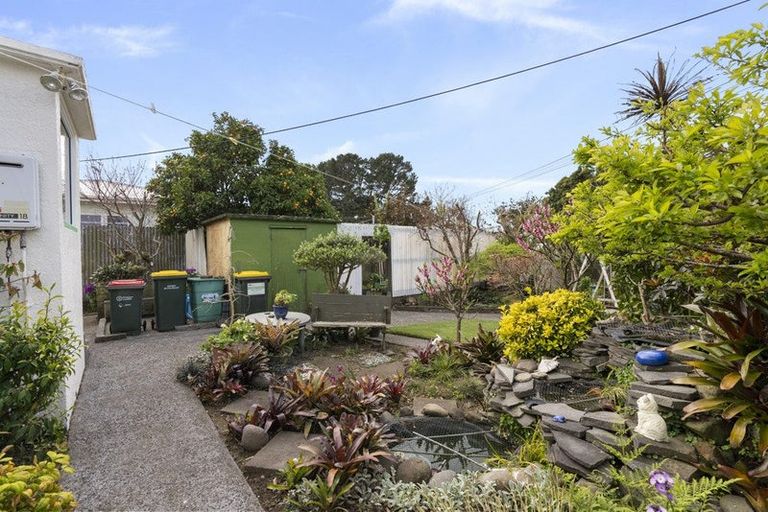 Photo of property in 31 Wrantage Street, Westown, New Plymouth, 4310