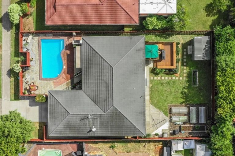 Photo of property in 8 Harford Place, Pakuranga Heights, Auckland, 2010