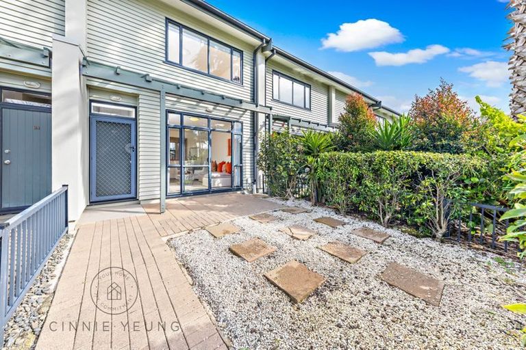 Photo of property in 85/2 Armoy Drive, East Tamaki, Auckland, 2016