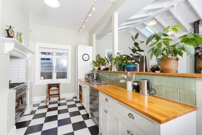 Photo of property in 18 Arnold Street, Grey Lynn, Auckland, 1021