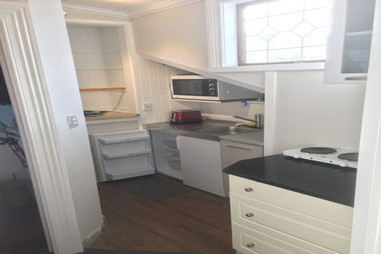 Photo of property in 31 Queen Street, Cambridge, 3434