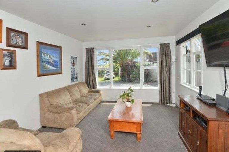 Photo of property in 12 Cartwright Road, Onerahi, Whangarei, 0110