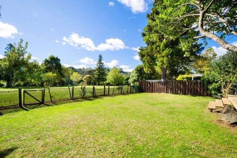 Photo of property in 36 Redlands Grove, Swanson, Auckland, 0612