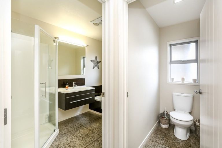 Photo of property in 1375 Carrington Road, Hurworth, New Plymouth, 4371