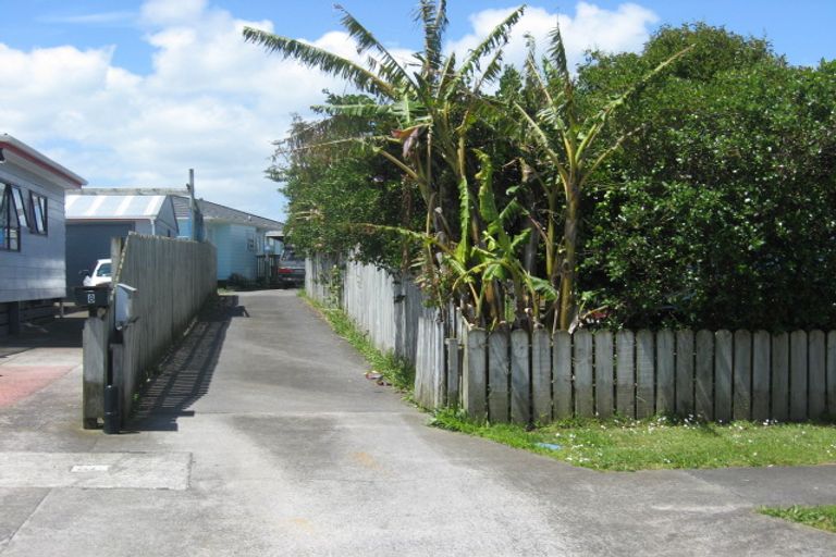 Photo of property in 8a Dungarvon Place, Clendon Park, Auckland, 2103