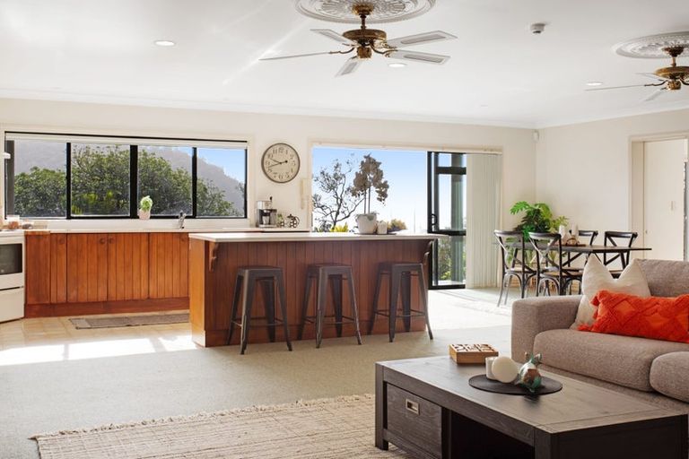 Photo of property in 1050 Hibiscus Coast Highway, Waiwera, Orewa, 0994