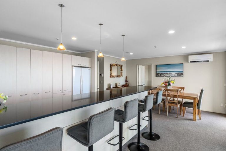 Photo of property in 12/72e Devonport Road, Tauranga, 3110