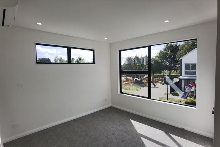 Photo of property in 32 Yellow Pear Lane, Karaka, 2578