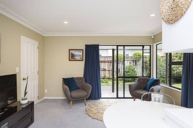 Photo of property in 15a Phoenix Avenue, Hokowhitu, Palmerston North, 4410