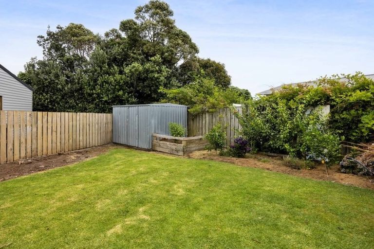 Photo of property in 8 Hughson Place, Opunake, 4616