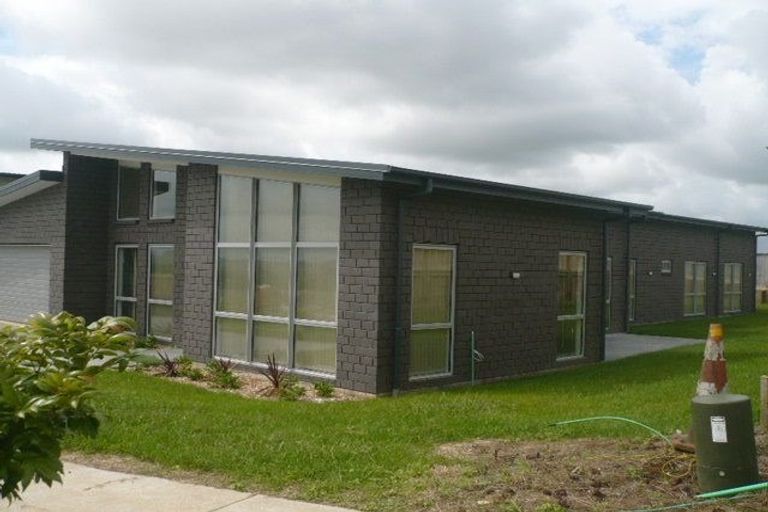 Photo of property in 5 Deol Drive, Pukekohe, 2120