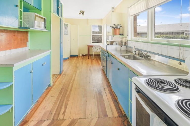 Photo of property in 19 Patricia Avenue, Hamilton East, Hamilton, 3216