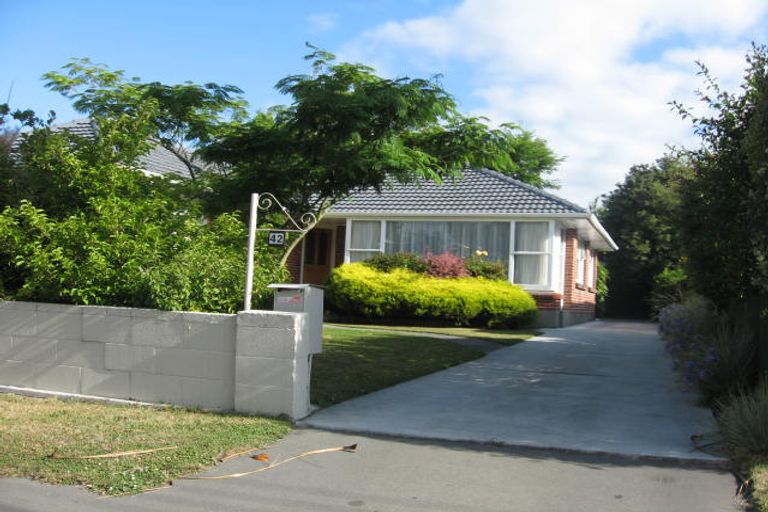 Photo of property in 42 Acacia Avenue, Upper Riccarton, Christchurch, 8041