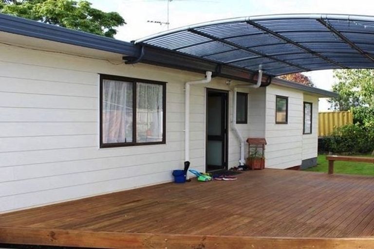 Photo of property in 37 Puriri Road, Pukekohe, 2120