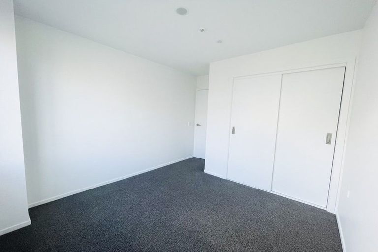 Photo of property in 105/28b Eileen Newey Place, Henderson, Auckland, 0612