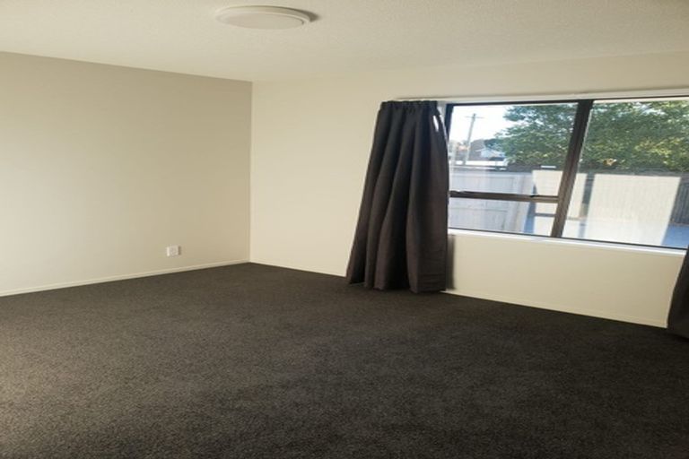 Photo of property in 11 Factory Road, Belfast, Christchurch, 8051