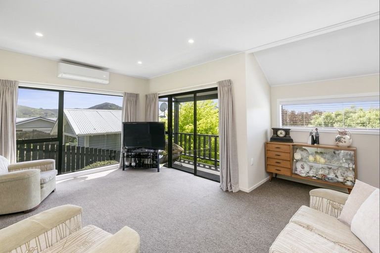 Photo of property in 74b Beauchamp Street, Karori, Wellington, 6012