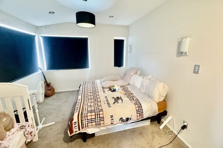 Photo of property in 240 Sturges Road, Henderson, Auckland, 0612