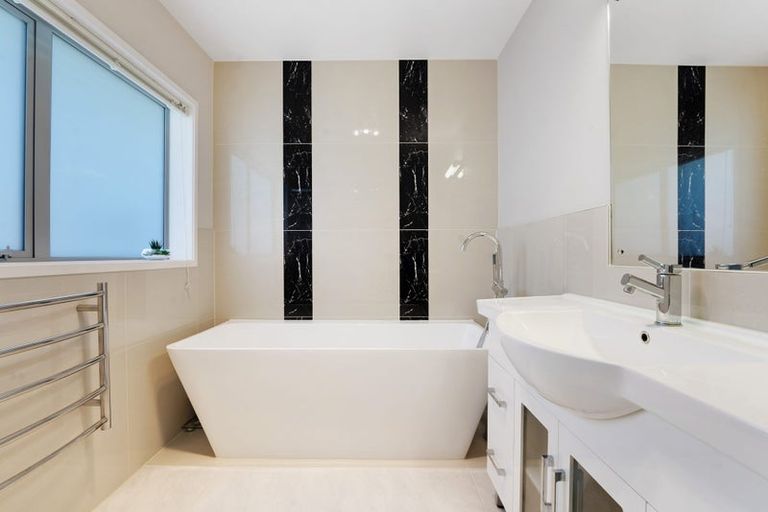 Photo of property in 80 Onetaunga Road, Chatswood, Auckland, 0626