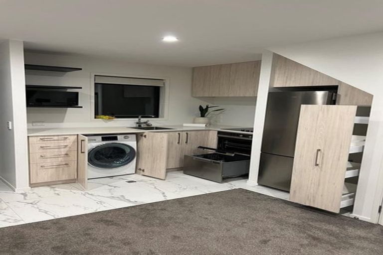 Photo of property in 3/22 Yeovil Road, Te Atatu Peninsula, Auckland, 0610