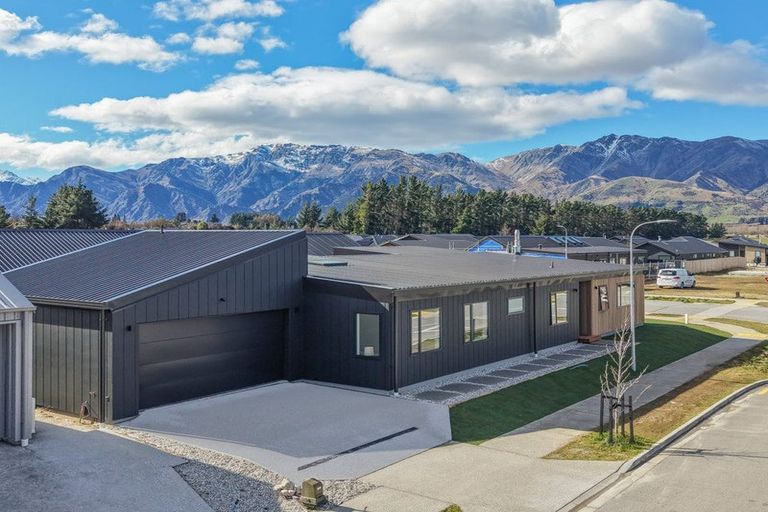 Photo of property in 7 Barton Street, Lake Hawea, 9382