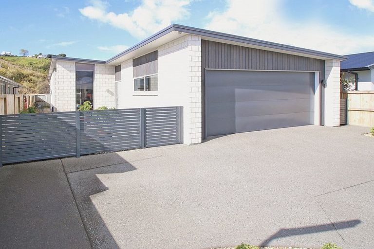 Photo of property in 28 Saint Pauls Drive, Brookfield, Tauranga, 3110