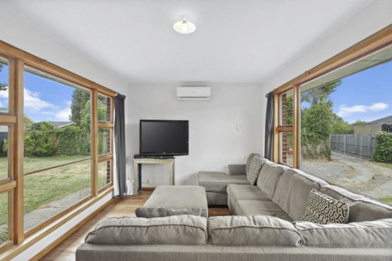 Photo of property in 25 Fairmont Place, Hornby, Christchurch, 8042