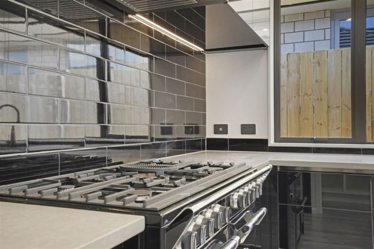 Photo of property in 4 Paiaka Place, Rototuna North, Hamilton, 3210