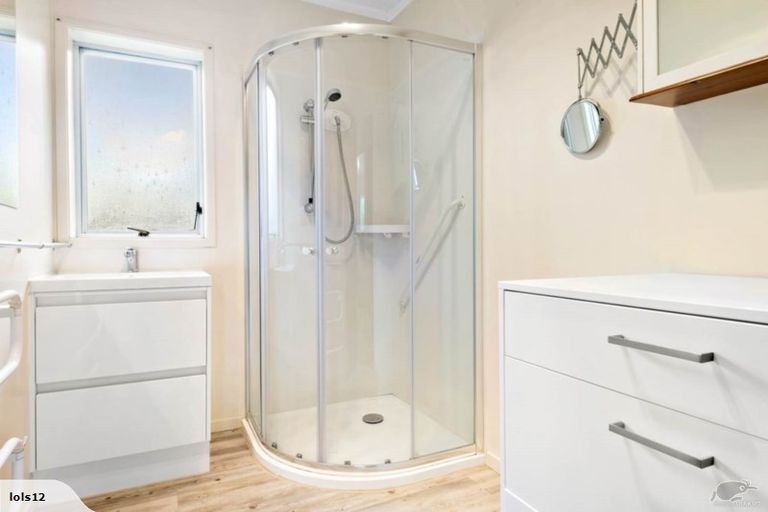 Photo of property in 1/65 Glendale Road, Glen Eden, Auckland, 0602