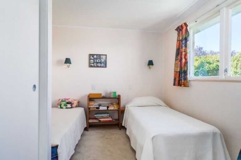 Photo of property in 14 Hinerau Grove, Waipahihi, Taupo, 3330