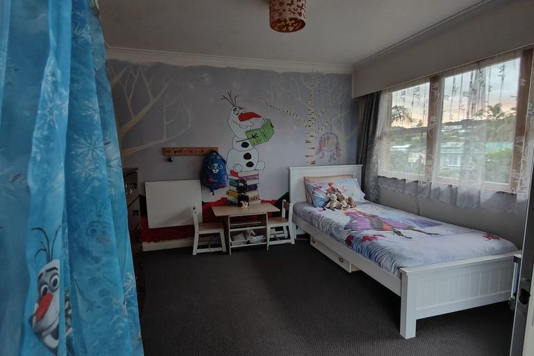 Photo of property in 8 Adams Place, Te Kamo, Whangarei, 0112