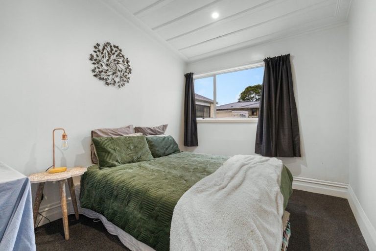 Photo of property in 38 Bradshaw Street, South Dunedin, Dunedin, 9012