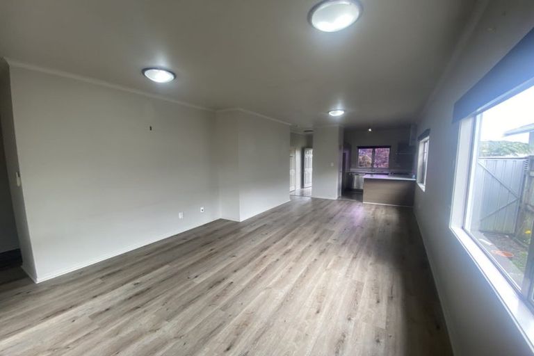 Photo of property in 28 Mulvaney Crescent, Henderson, Auckland, 0612