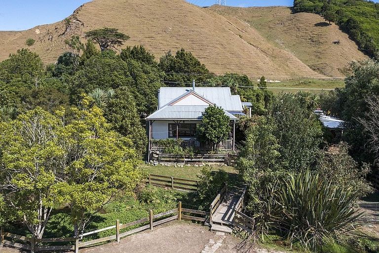 Photo of property in 611 Otaki Gorge Road, Hautere, Otaki, 5582