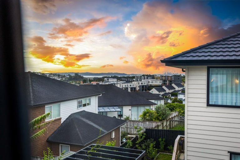 Photo of property in 45 Baumea Rise, Massey, Auckland, 0614