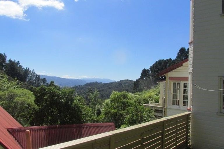 Photo of property in 62 Wyndham Road, Pinehaven, Upper Hutt, 5019