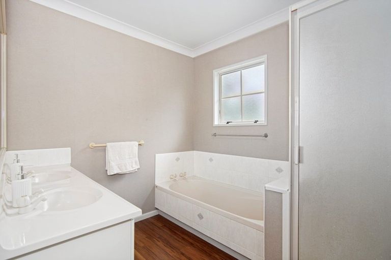 Photo of property in 18 Canaandale Drive, Flagstaff, Hamilton, 3210