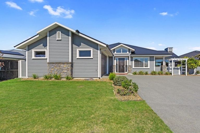 Photo of property in 12 Ballinger Place, Kaiapoi, 7630