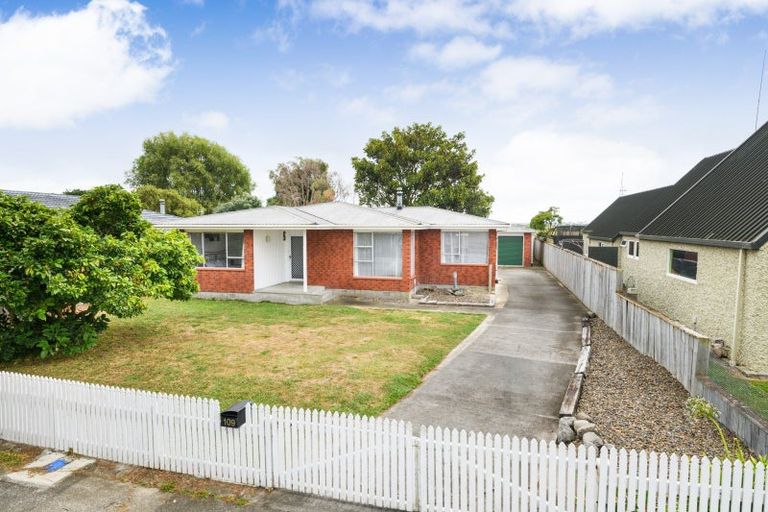 Photo of property in 109 Benmore Avenue, Cloverlea, Palmerston North, 4412