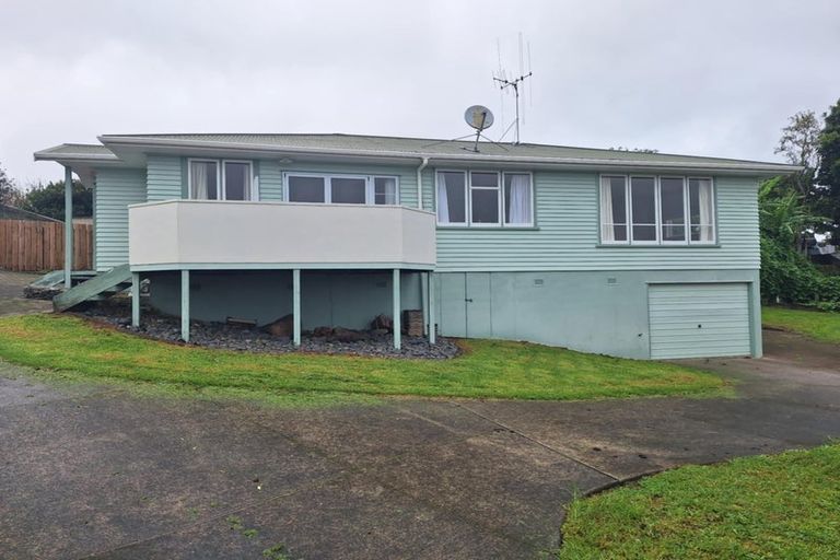 Photo of property in 33 Henderson Crescent, Parkvale, Tauranga, 3112
