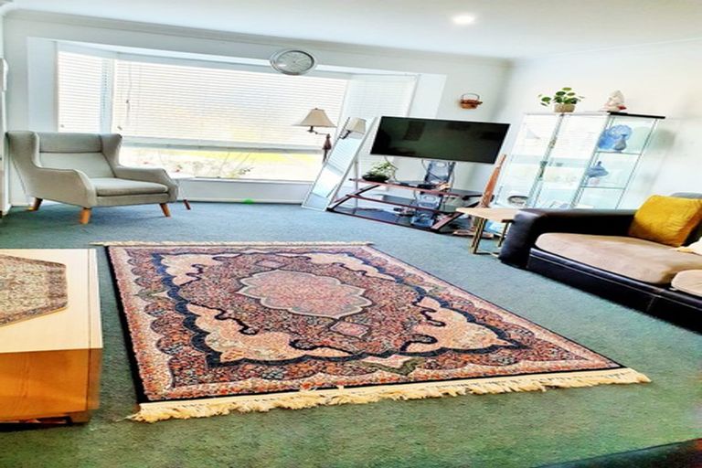 Photo of property in 55 Donald Street, Stanmore Bay, Whangaparaoa, 0932