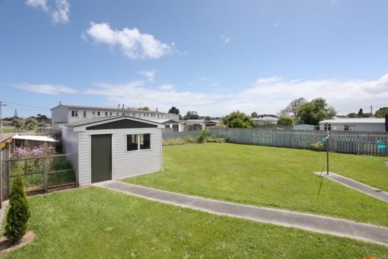 Photo of property in 23 Holland Crescent, Bulls, 4818