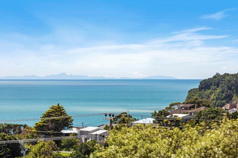 Photo of property in 8 Wiriana Place, Stanmore Bay, Whangaparaoa, 0932
