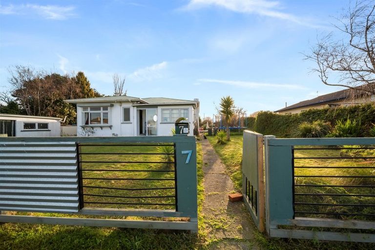 Photo of property in 7 Gladstone Street, Hawera, 4610